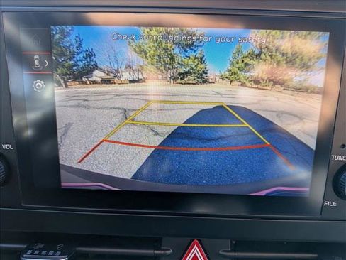 Used 2023 Kia Sportage LX image 13