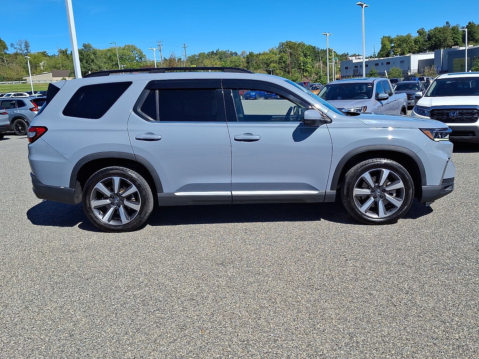 Used 2023 Honda Pilot Elite image 8