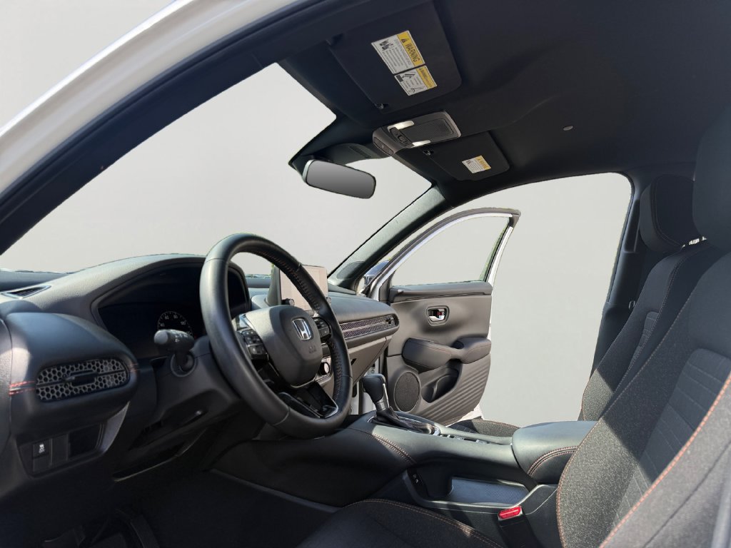 Certified 2025 Honda HR-V Sport image 9