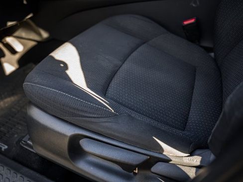 Used 2018 Toyota C-HR XLE image 28