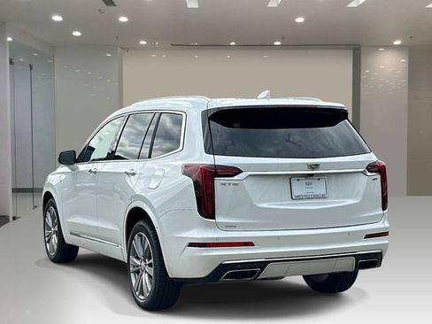 Used 2023 Cadillac XT6 Premium Luxury AWD/4WD image 3