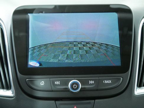 Used 2018 Chevrolet Malibu Premier w/ Driver Confidence Package image 34