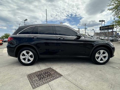 Used 2017 Mercedes-Benz GLC 300 4MATIC w/ Premium 1 Package image 4