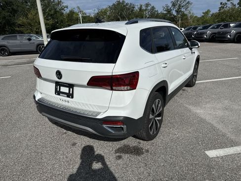 Used 2024 Volkswagen Taos SE FWD image 14