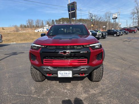 Used 2024 Chevrolet Colorado ZR2 w/ LPO, Flex Utility Package image 8