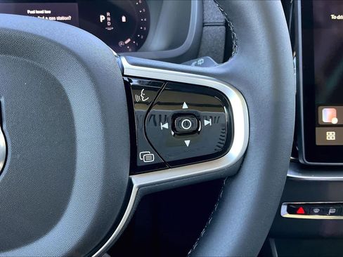 New 2026 Volvo XC90 B6 Ultra w/ Protection Package image 18