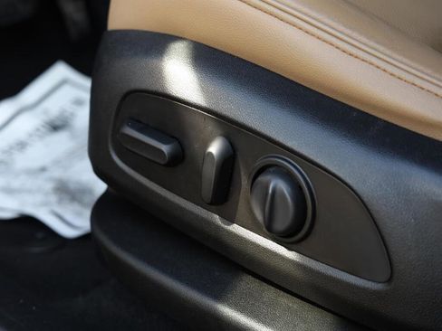 Used 2019 Chevrolet Blazer Premier w/ Sun and Wheels Package image 7