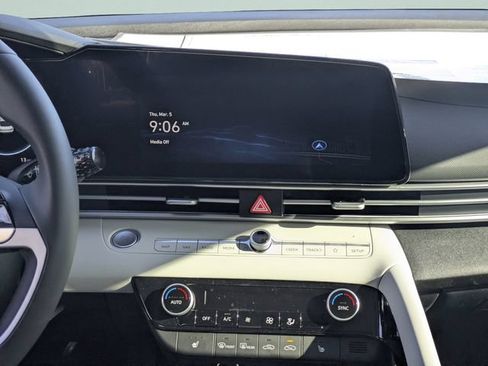 New 2026 Hyundai Elantra Limited FWD image 17