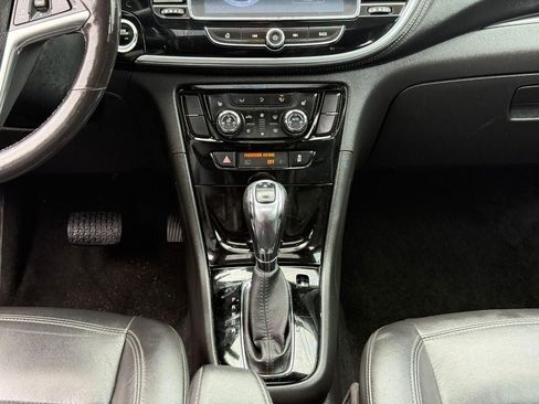 Used 2019 Buick Encore Essence FWD image 15