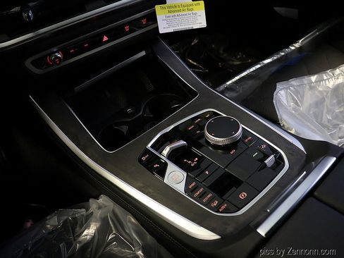 New 2026 BMW X5 xDrive40i w/ M Sport Package image 25