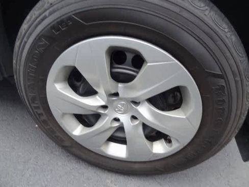 Used 2019 Toyota RAV4 LE image 23