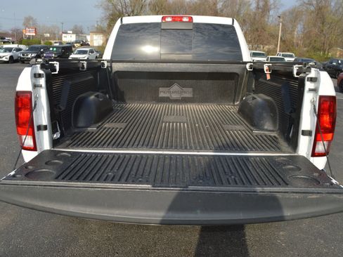 Used 2019 RAM 1500 Classic SLT RWD image 7