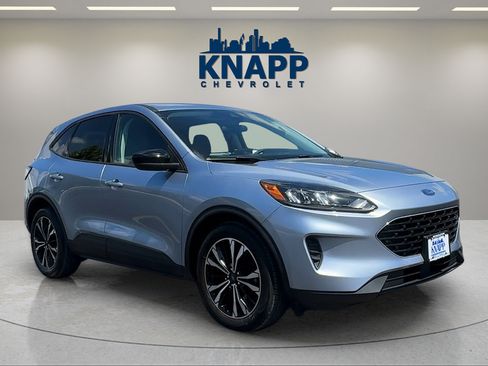 Used 2022 Ford Escape SE w/ SE Sport Appearance Package FWD image 7