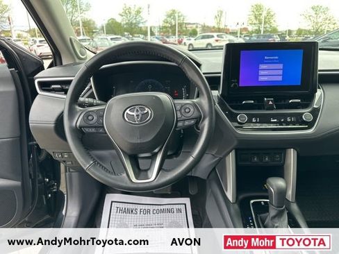 Used 2023 Toyota Corolla Cross XLE w/ Convenience Package image 14