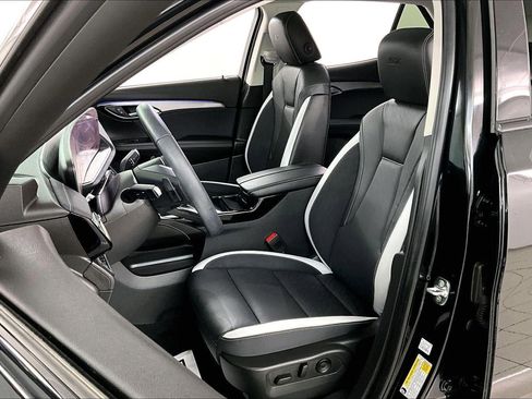 Used 2024 Buick Envision Sport Touring image 21