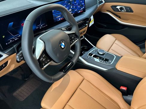 Used 2025 BMW 330i Sedan w/ Convenience Package image 4