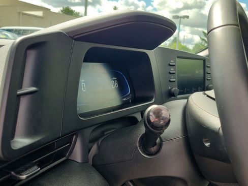 Used 2025 Hyundai Elantra Sport FWD image 20