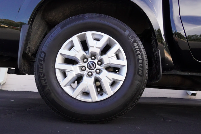 Used 2023 Nissan Frontier SV w/ SV Convenience Package RWD image 38
