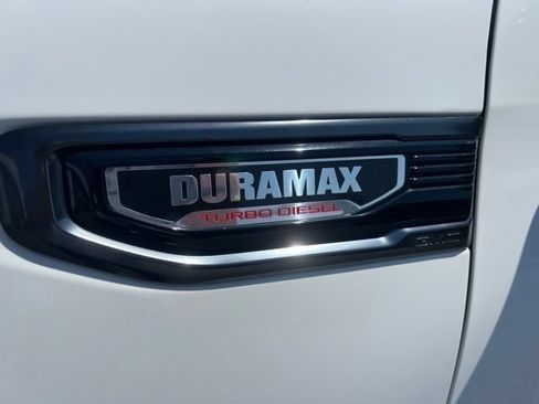 Certified 2023 GMC Sierra 1500 AT4 w/ AT4 Preferred Package AWD/4WD image 12