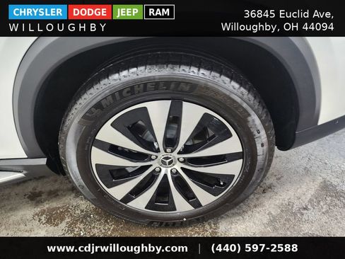 Used 2024 Mercedes-Benz GLE 350 4MATIC image 41