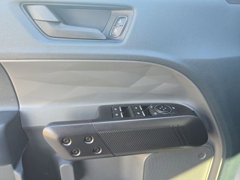 Used 2025 Ford Maverick XLT w/ XLT Luxury Package image 14