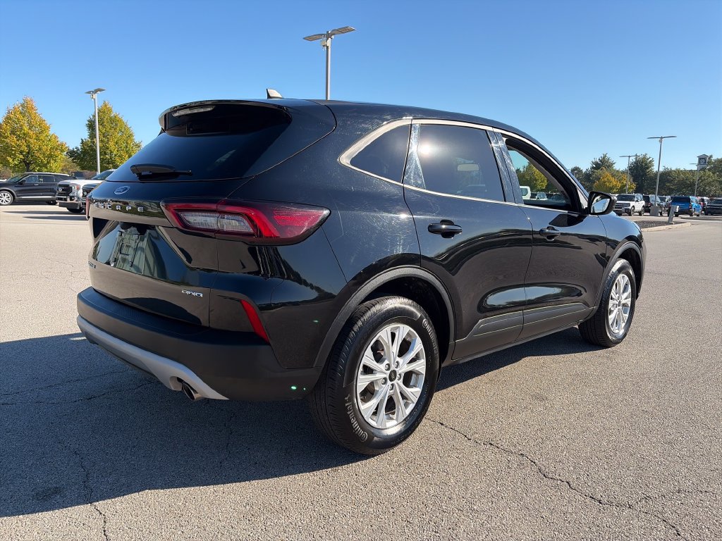 Used 2025 Ford Escape Active AWD/4WD image 7