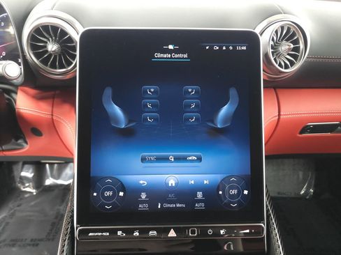 Used 2023 Mercedes-Benz SL 63 AMG 4MATIC w/ Driver Assistance Package image 19