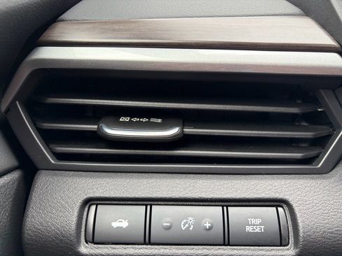 Used 2024 Nissan Altima 2.5 SV image 32