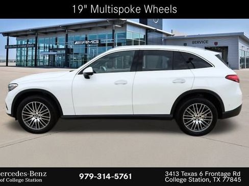 Certified 2025 Mercedes-Benz GLC 300 image 5