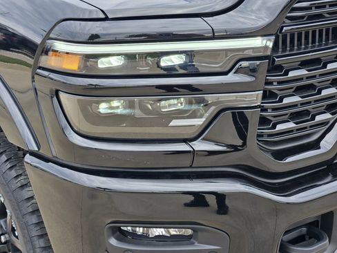 New 2025 RAM 2500 Limited image 9