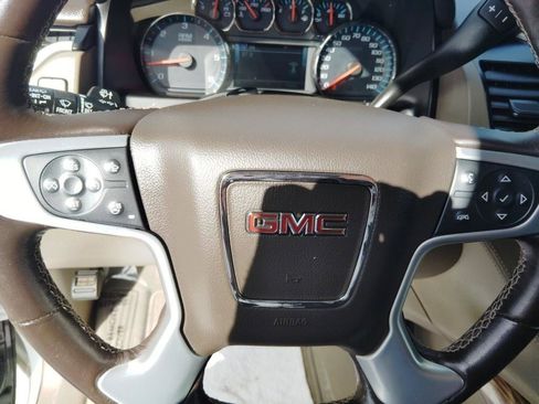 Used 2020 GMC Yukon SLT w/ Open Road Package image 17