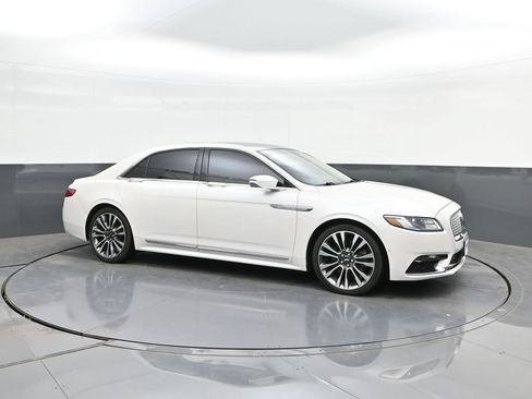 Used 2017 Lincoln Continental Reserve w/ Technology Package FWD image 17