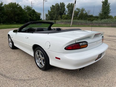 Used 2002 Chevrolet Camaro Z28 w/ SS Performance/Appearance Pkg RWD image 88