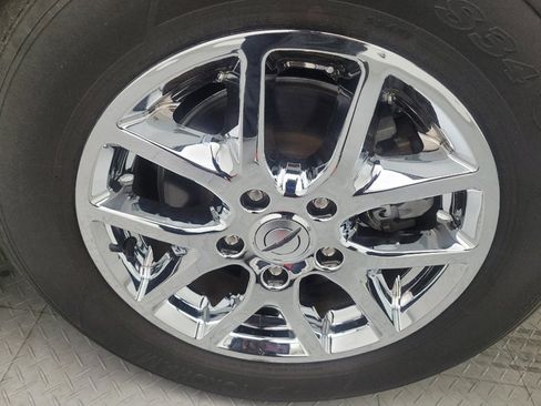Used 2023 Chrysler Voyager LX FWD image 31