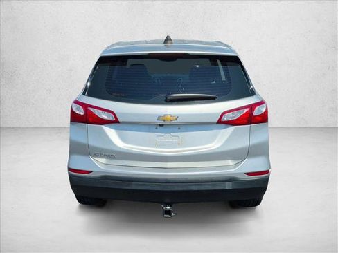 Used 2019 Chevrolet Equinox LS FWD image 6