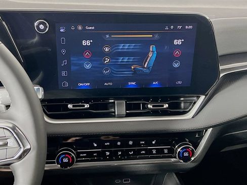 New 2026 Chevrolet Equinox LT w/ Convenience Package II AWD/4WD image 16
