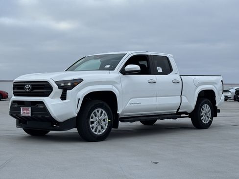 New 2026 Toyota Tacoma SR5 AWD/4WD image 11