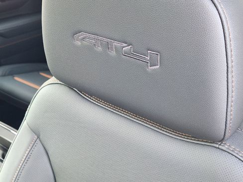 New 2026 GMC Sierra 2500 AT4 w/ AT4 Premium Plus Package image 18