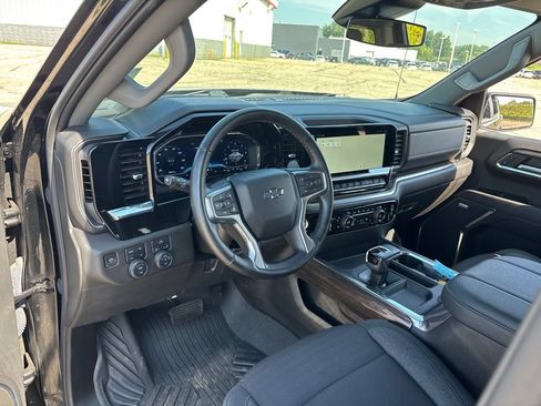 Used 2023 Chevrolet Silverado 1500 RST w/ Convenience Package II AWD/4WD image 19