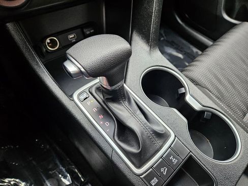 Used 2022 Kia Sportage LX image 24