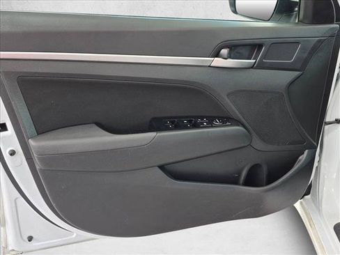 Used 2020 Hyundai Elantra SEL w/ Cargo Package (C1) FWD image 18