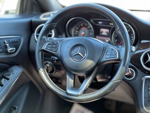 Used 2018 Mercedes-Benz CLA 250 4MATIC image 27