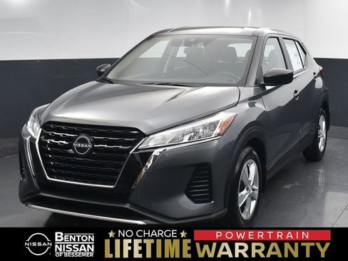 Used 2024 Nissan Kicks S FWD image 1