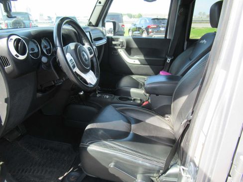 Used 2014 Jeep Wrangler Polar Edition image 21