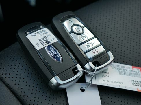 New 2025 Ford F250 Lariat w/ Lariat Ultimate Package image 42