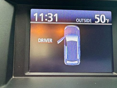 Used 2012 Toyota Highlander Limited w/ Tow Pkg image 12