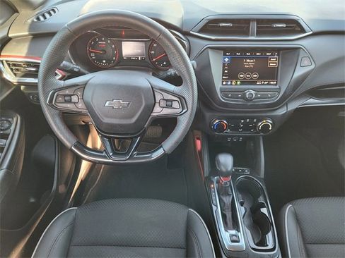 Used 2023 Chevrolet TrailBlazer RS image 27
