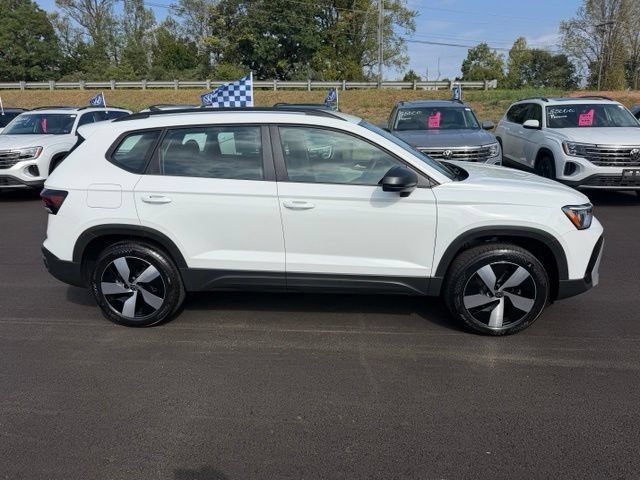Certified 2025 Volkswagen Taos S AWD/4WD image 1
