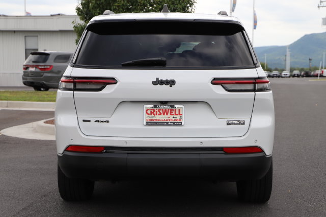 Used 2021 Jeep Grand Cherokee L Laredo AWD/4WD image 3