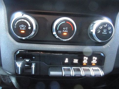 Used 2022 RAM 1500 Tradesman AWD/4WD image 11